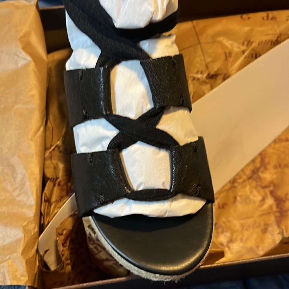 Patricia Nash Riva Wedge Sandals - Picture 3 of 8